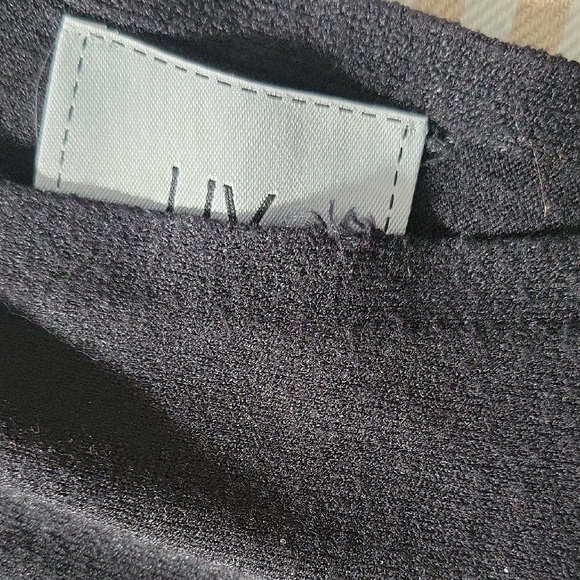 Milano Elegant Black Apparel - Picture 7 of 7